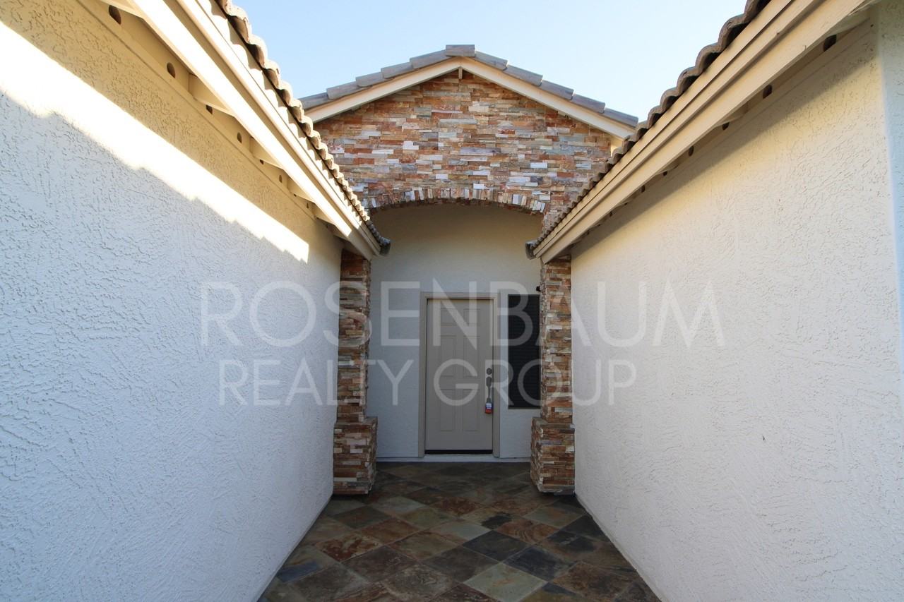 4861 S Vista Pl - Photo 3 of 36