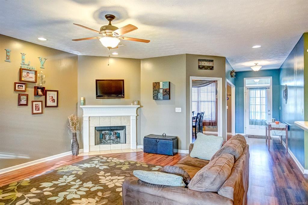 4272 Abbotts Walk - Photo 3 of 12