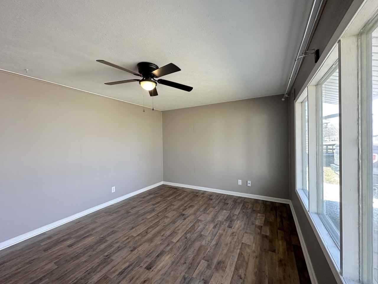 1109 Cornell Rd - Photo 2 of 22