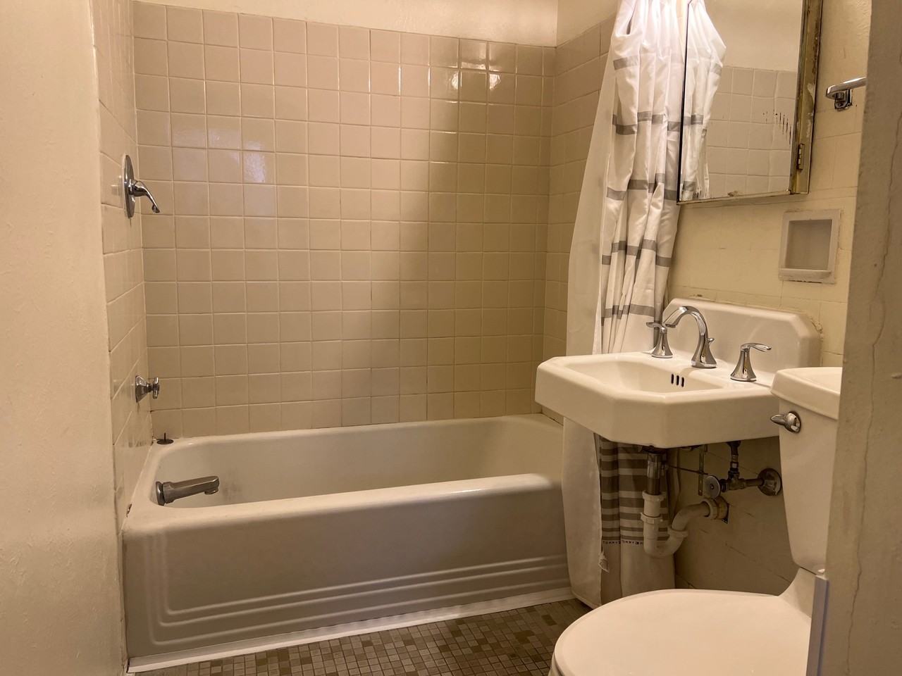 147 W Main St - Photo 2 of 6