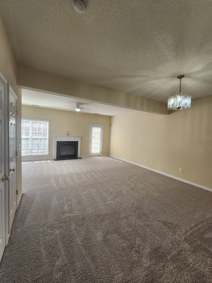 22 Sharpstone Ln - Photo 3 of 14