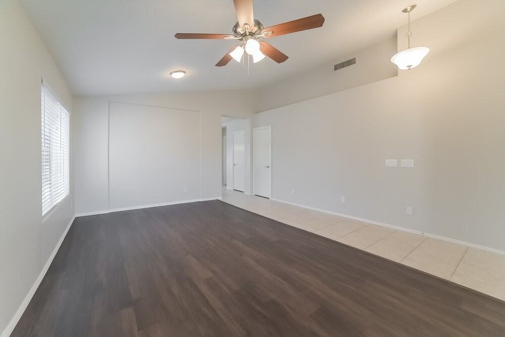 6739 W Crabapple Dr - Photo 3 of 16