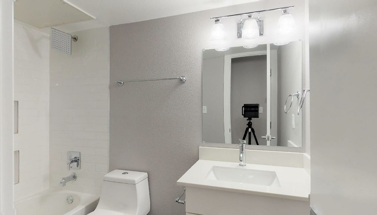 Junius Place Apartments - Photo 7 of 23