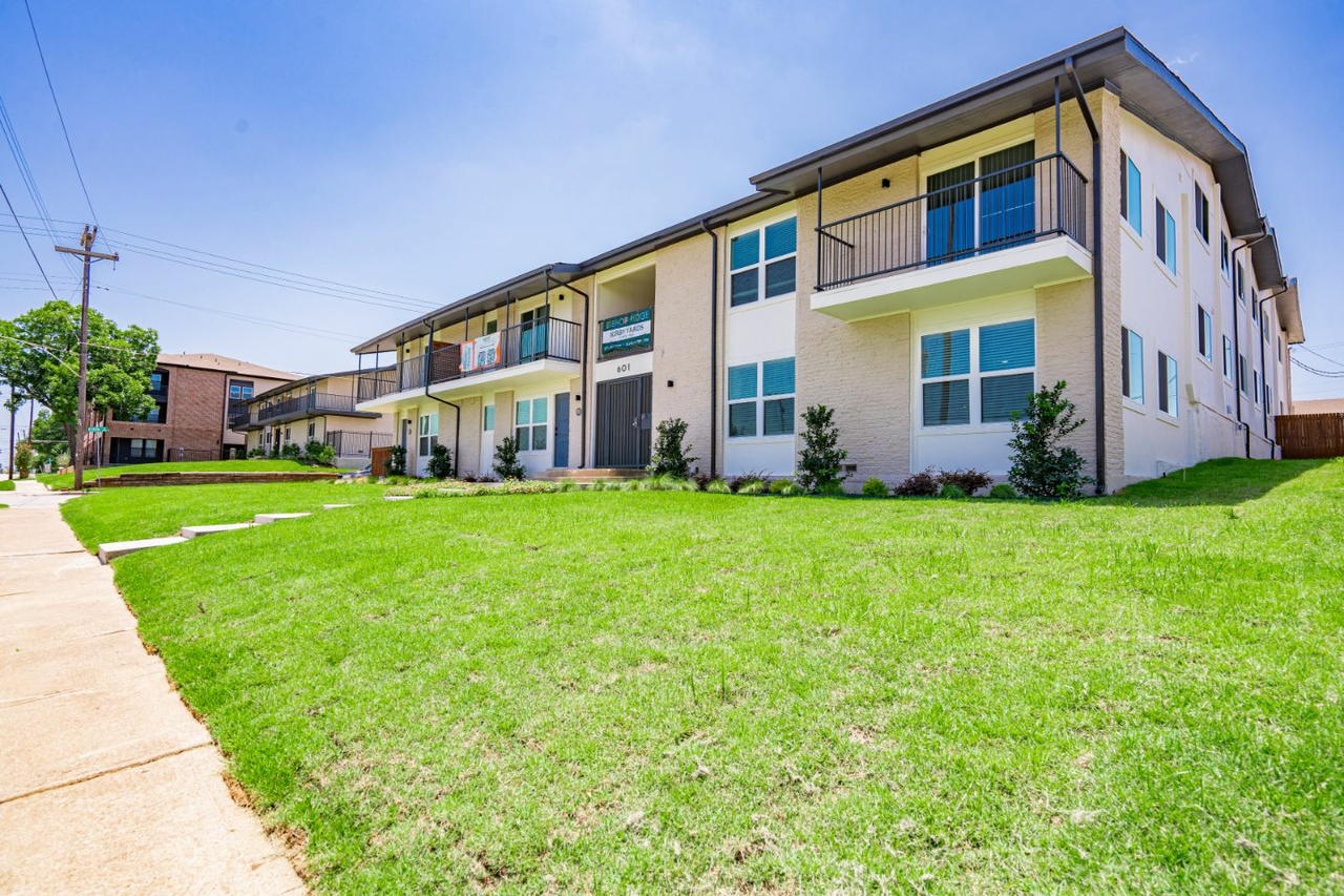 Kirby Yards at Bishop Ridge - Photo 3 of 25