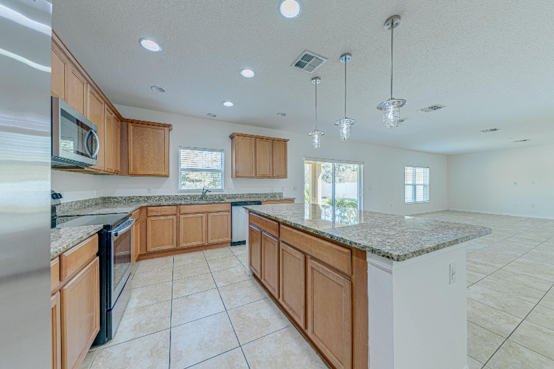 2251 Waukegan Dr - Photo 7 of 33