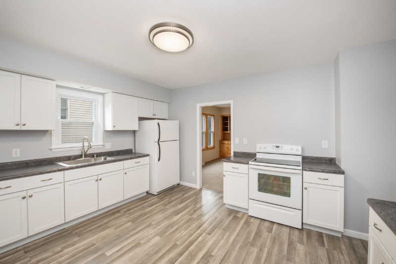 1324 Madison Ave - Photo 2 of 15