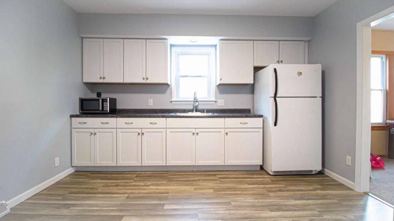 1324 Madison Ave - Photo 3 of 15