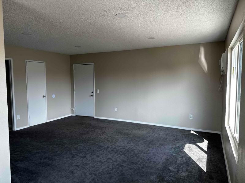 9545 Olive St - Photo 2 of 9