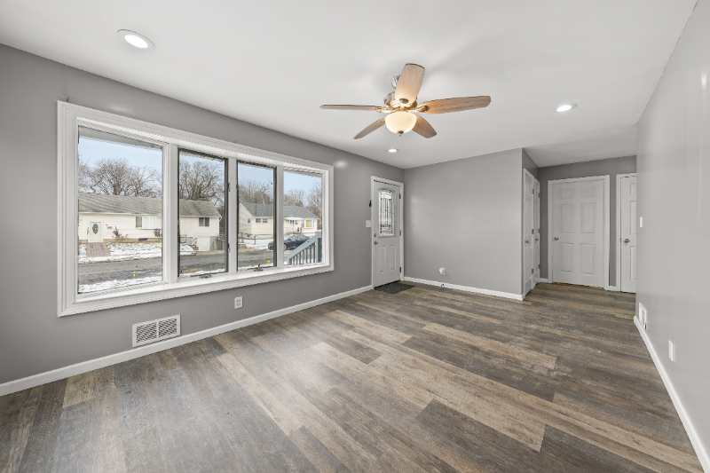 39 Penndale Dr - Photo 3 of 25