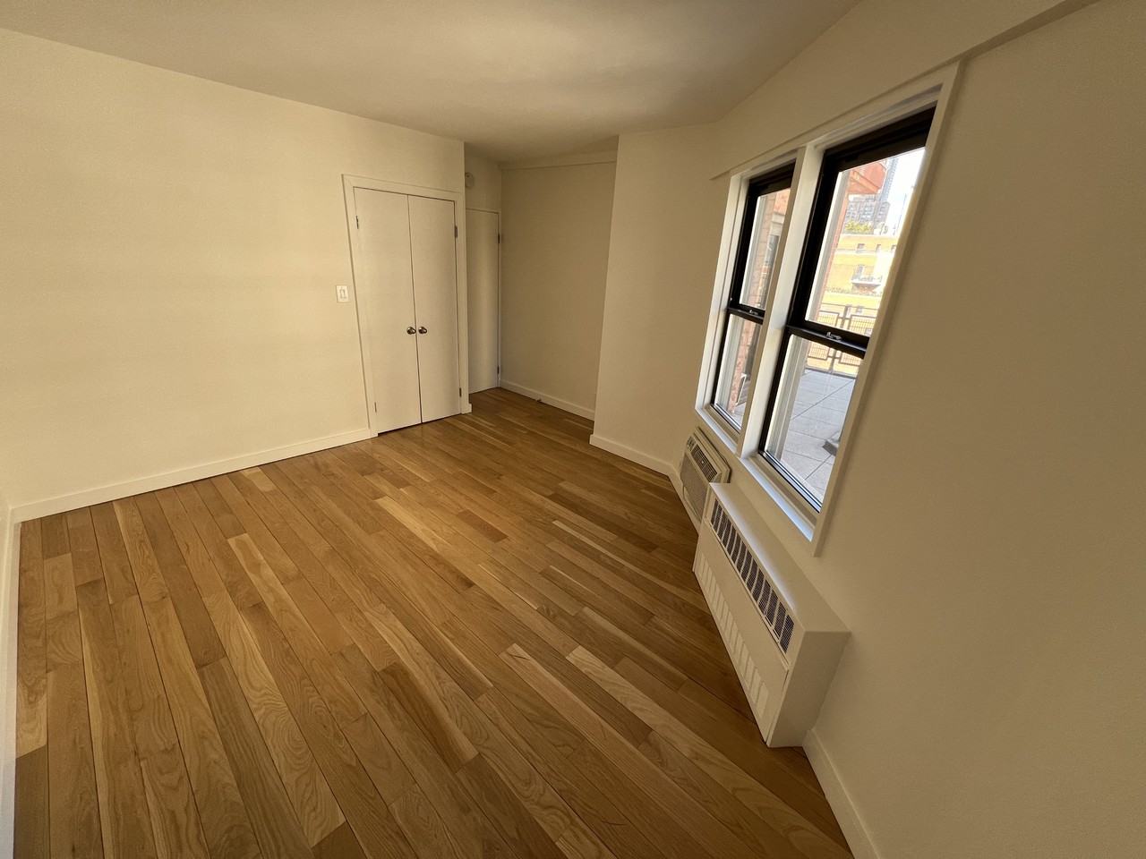 248 E 38th St #2C - Photo 2 of 4