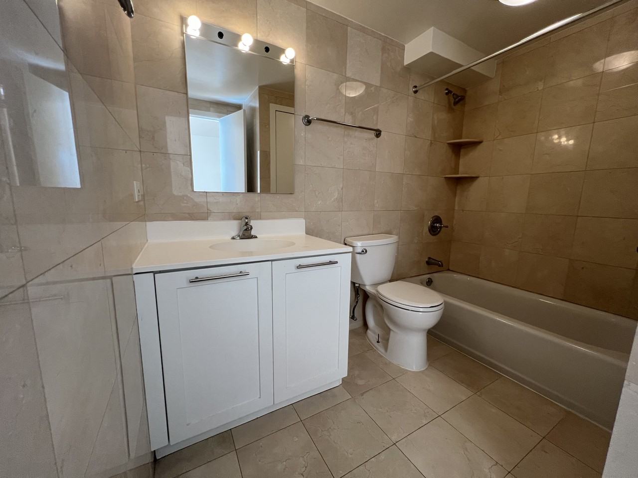 248 E 36th St #10K - Photo 3 of 4