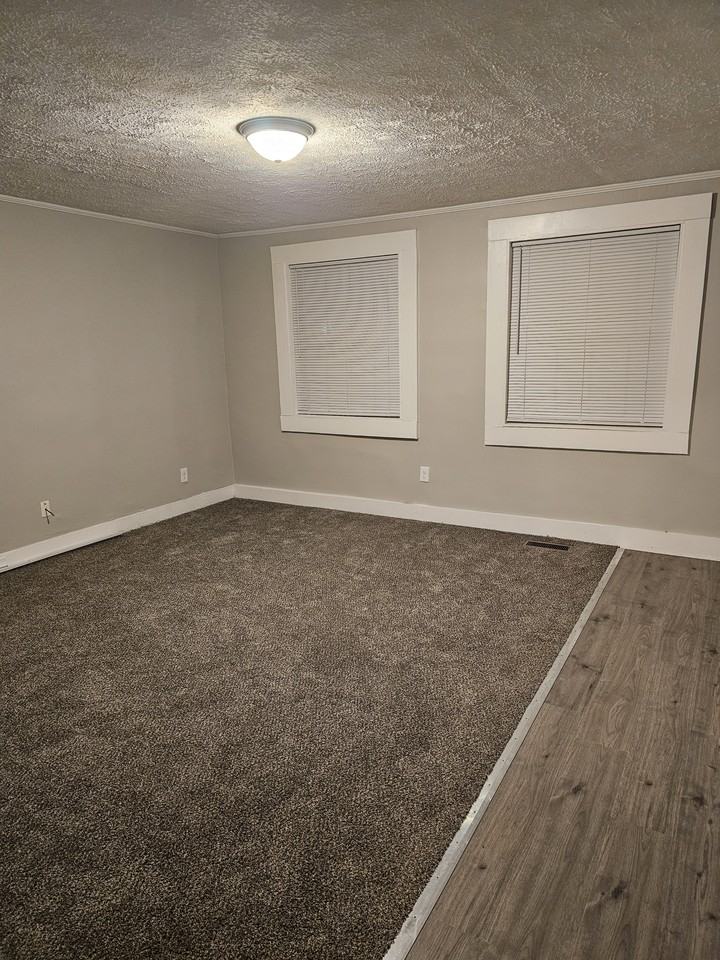 3242 W Jefferson St - Photo 2 of 18