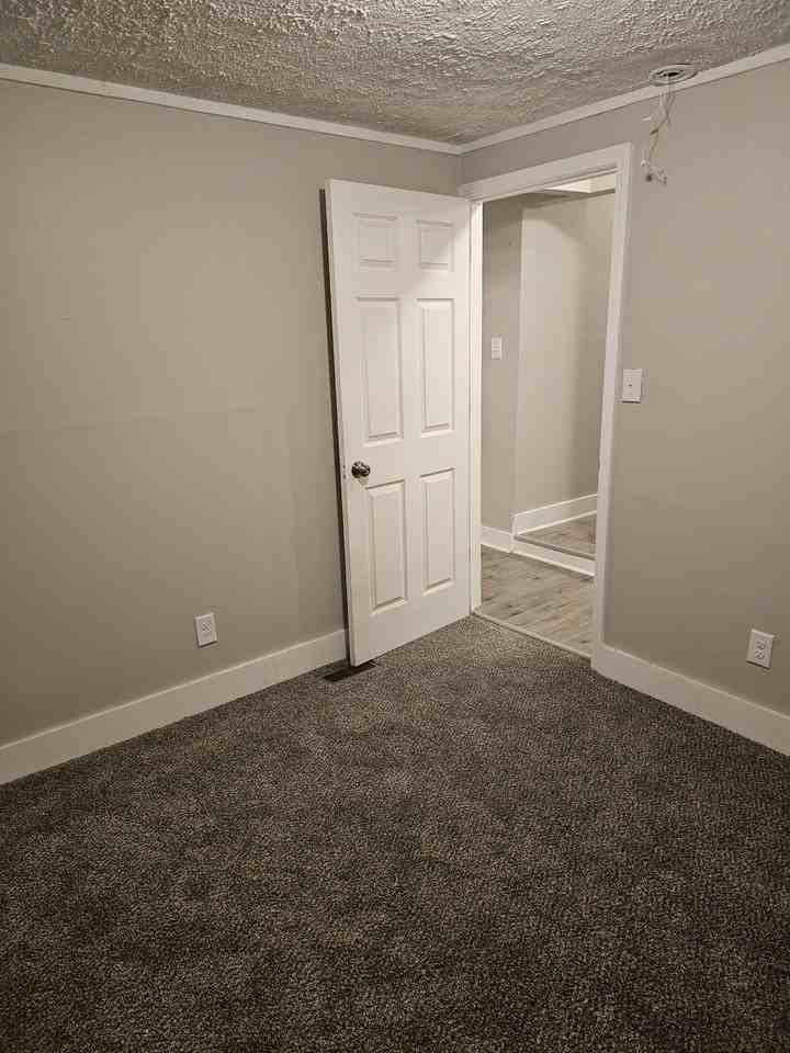 3242 W Jefferson St - Photo 3 of 18