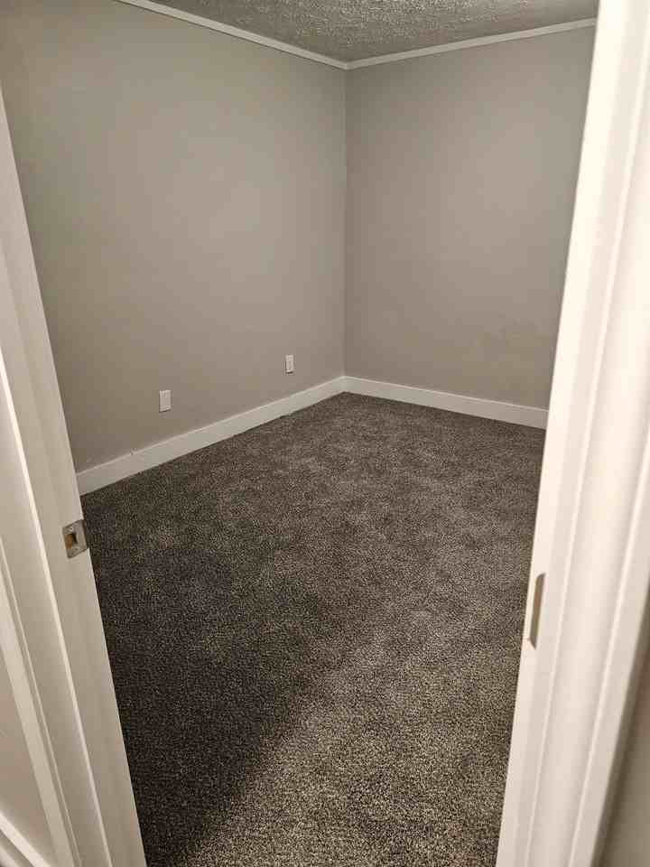 3242 W Jefferson St - Photo 4 of 18