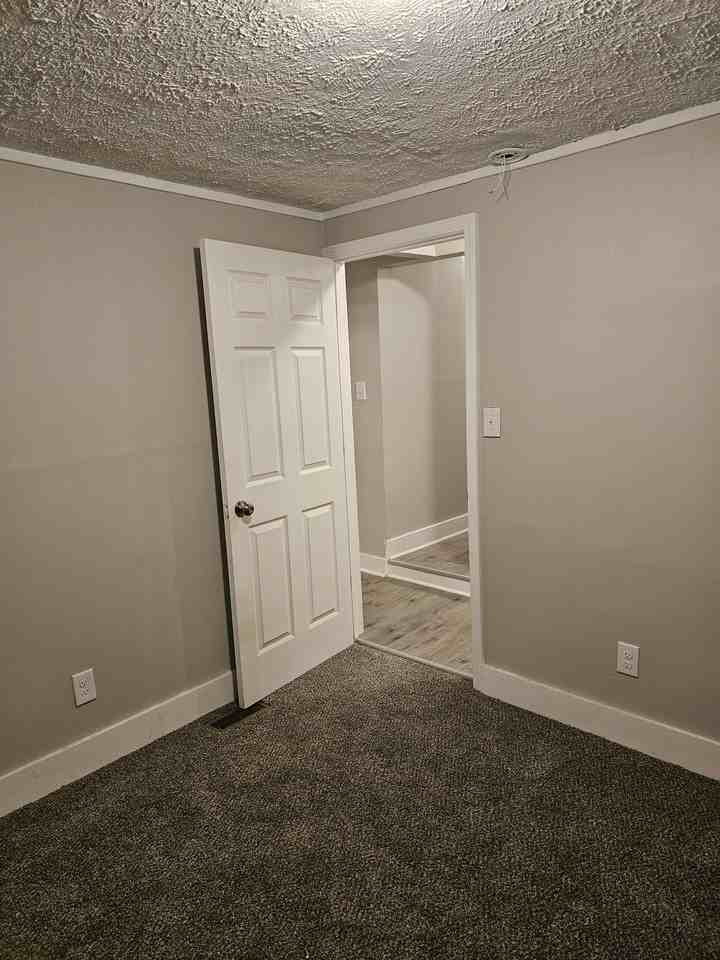 3242 W Jefferson St - Photo 7 of 18