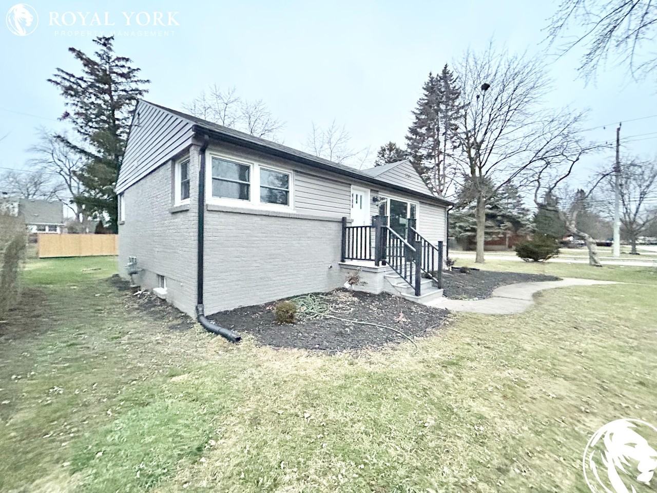 13201 Dandurand Avenue, Windsor, Ontario N9E 2E9 Apartments 3201