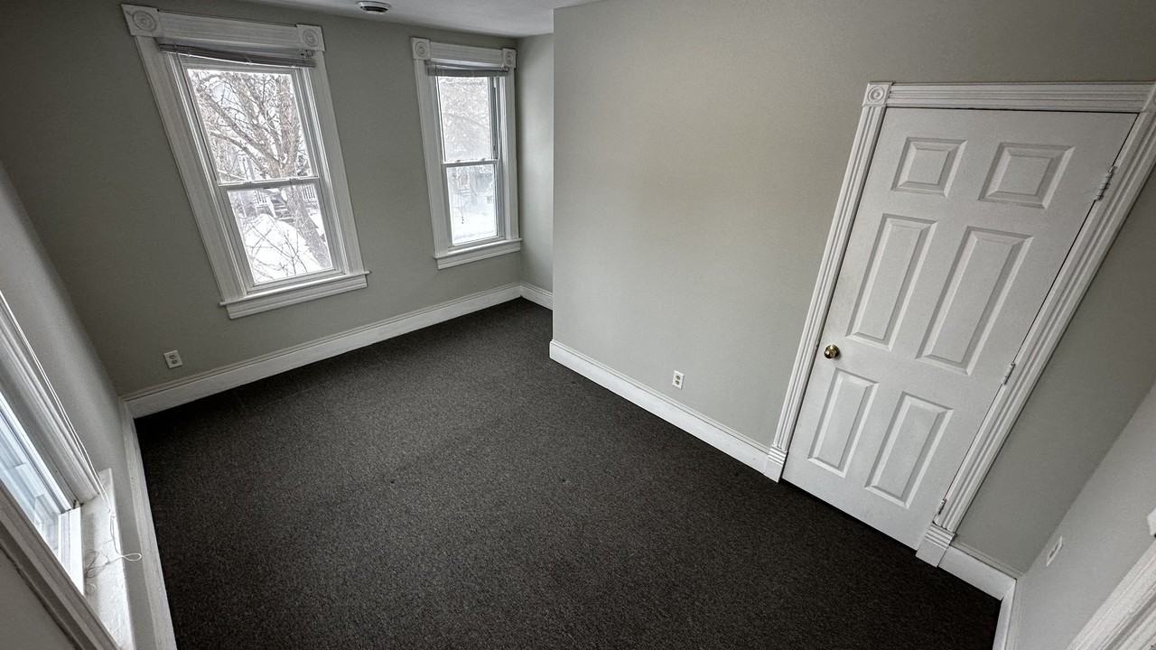 643 Watson Ave #2 - Photo 5 of 16