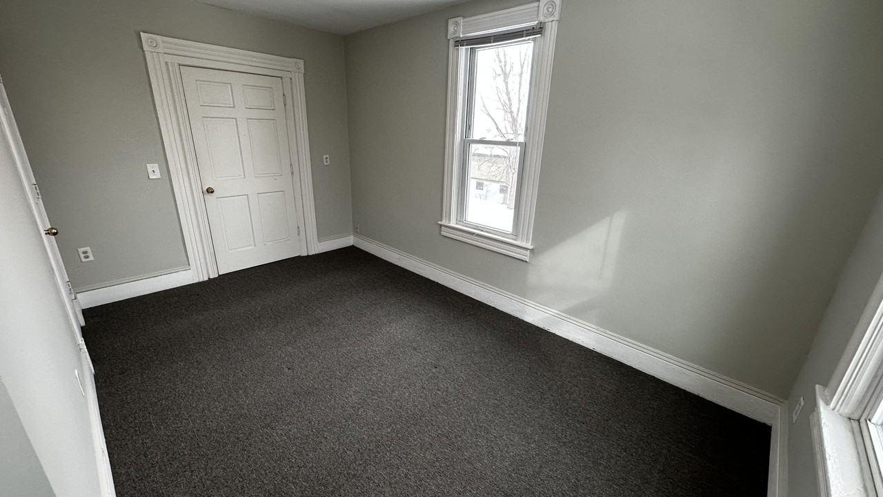 643 Watson Ave #2 - Photo 6 of 16