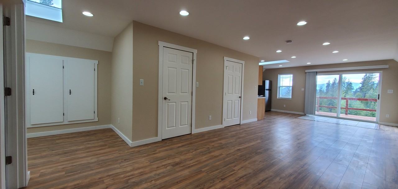 1004 Sunrise Rd #B - Photo 3 of 11