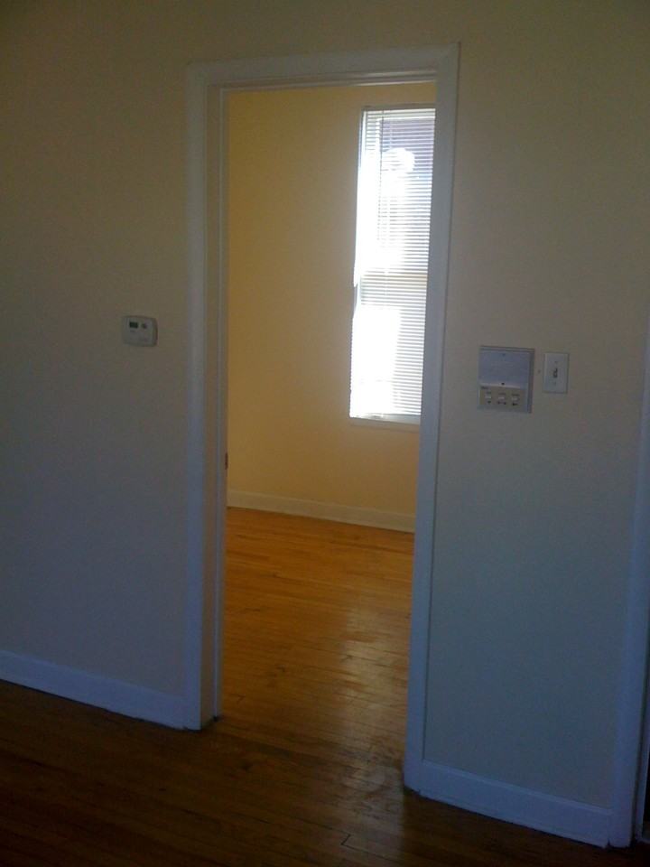 5671 N Clark St #2R - Photo 5 of 12