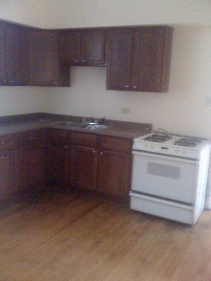 5671 N Clark St #2R - Photo 7 of 12