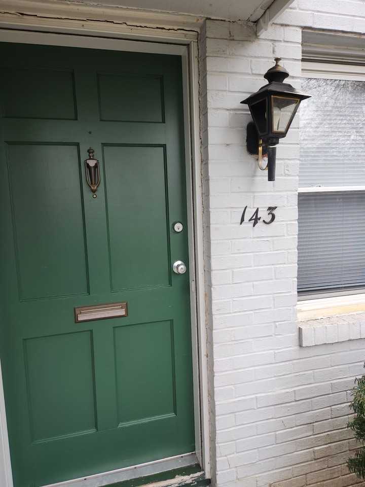 143 Peyton St - Photo 2 of 50