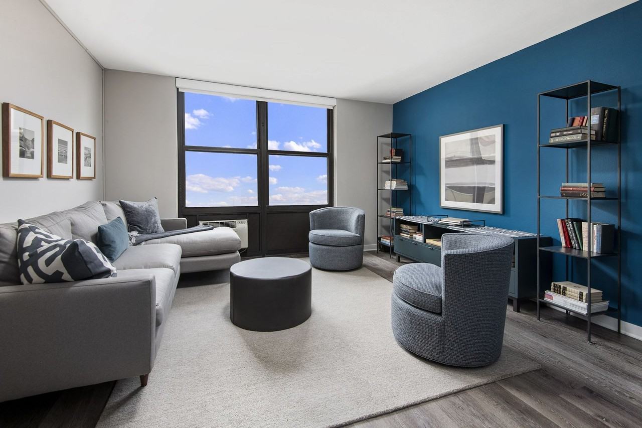 Reside on Barry - Photo 4 of 24