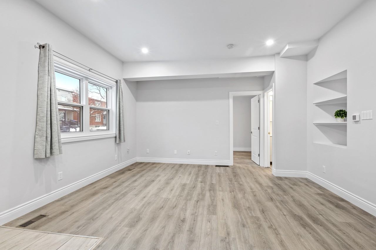224 Lebreton St N #1 - Photo 6 of 11