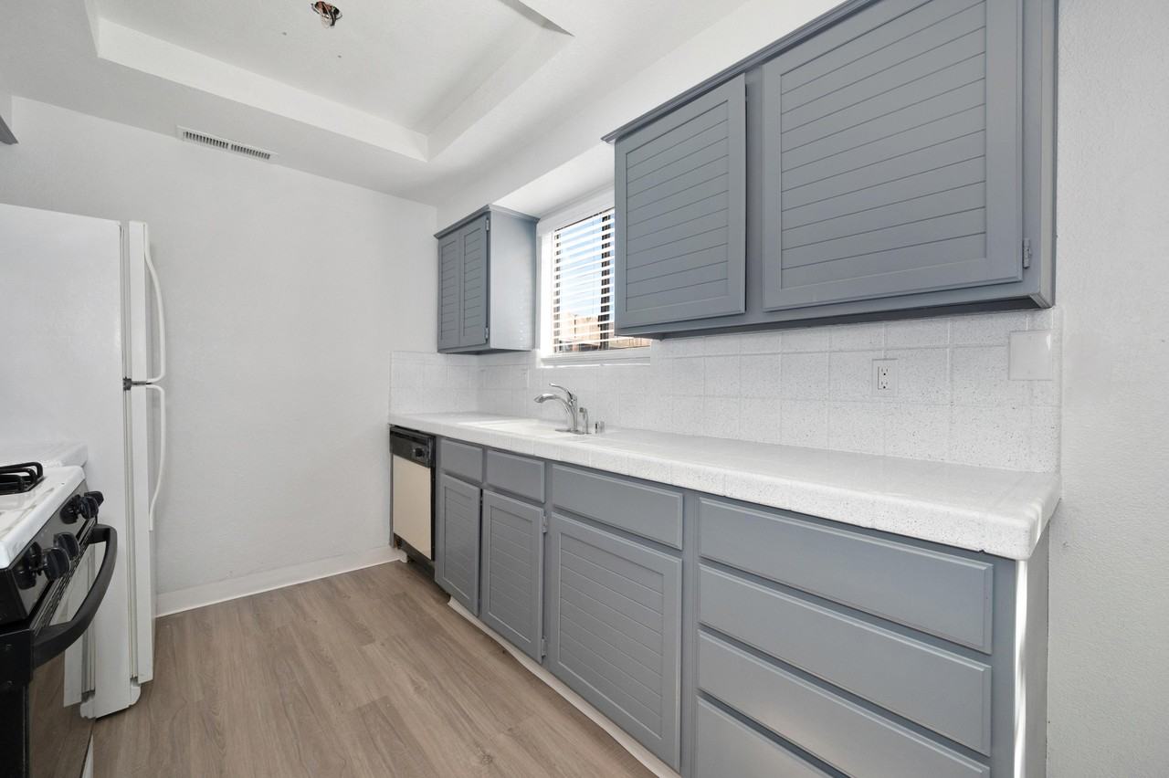 Townhomes at 201 - Photo 3 of 40