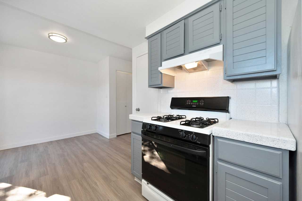 Townhomes at 201 - Photo 4 of 40