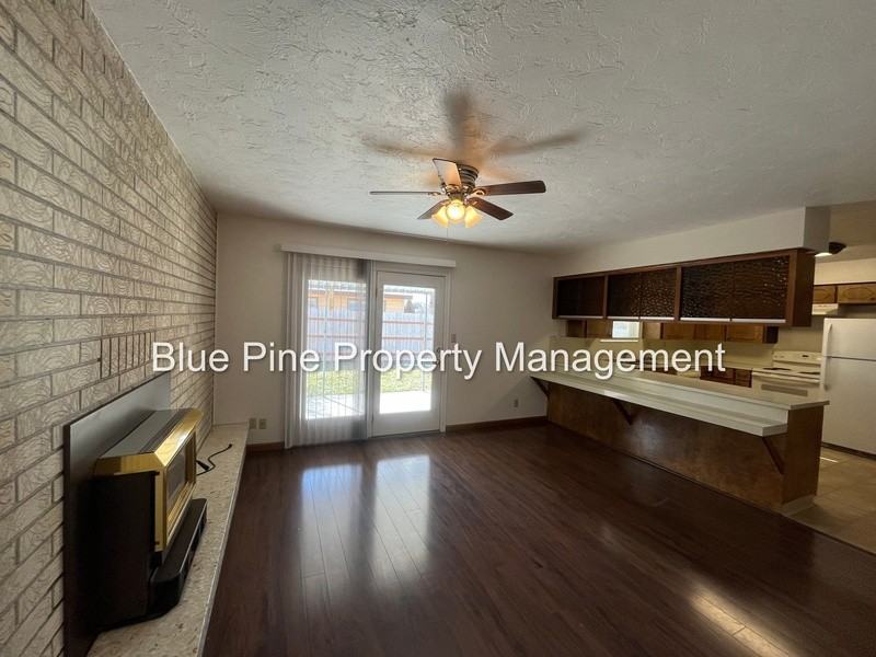 1570 12th St - Photo 5 of 28