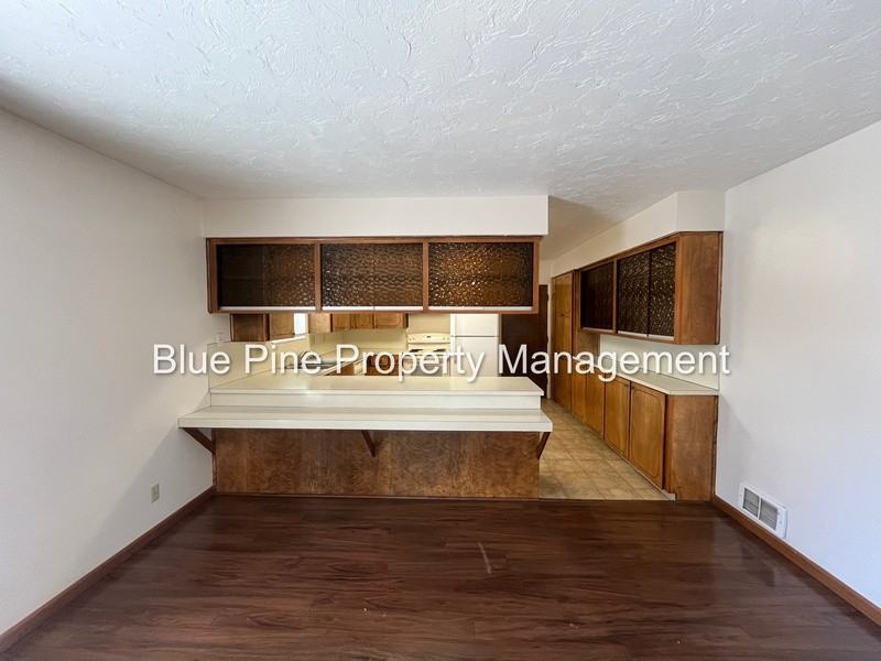 1570 12th St - Photo 6 of 28