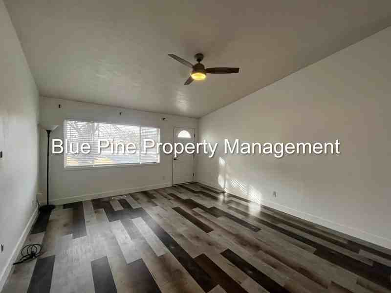 2549 E 97th N - Photo 3 of 22