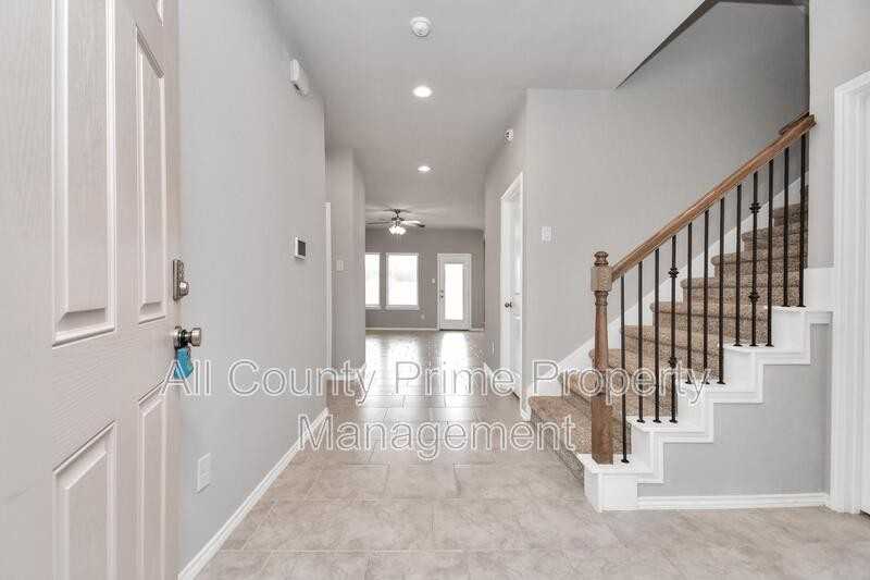 13967 Leigh Lake Ln - Photo 2 of 32
