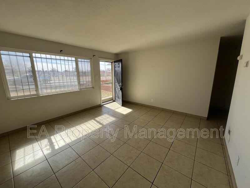 7013 Trumbull Ave Se - Photo 2 of 10