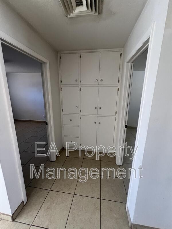 7013 Trumbull Ave Se - Photo 5 of 10