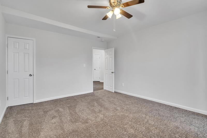 810 Brooks Ln - Photo 5 of 19