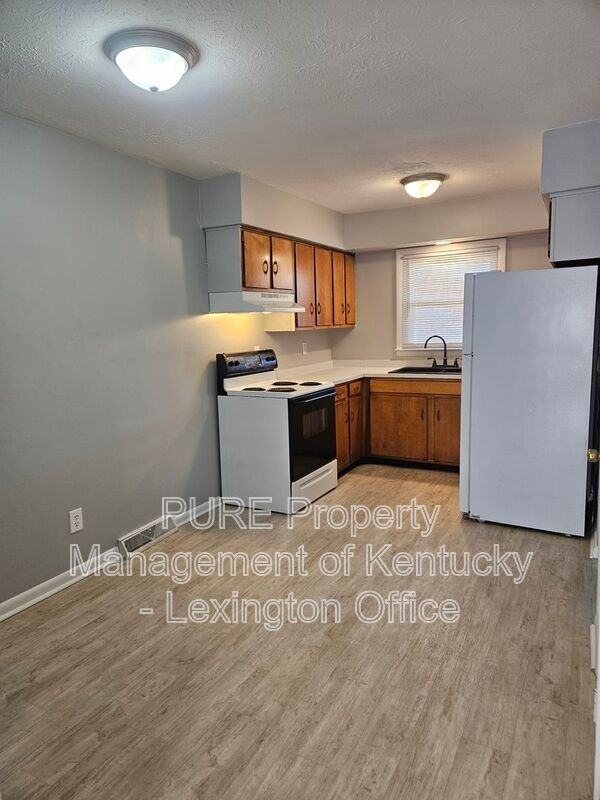 3510 Lansdowne Dr #A - Photo 7 of 16