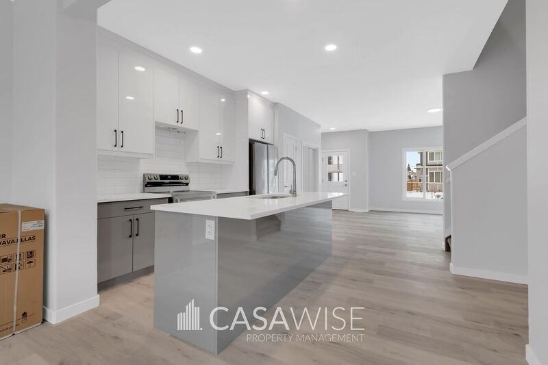 4305 38 St #MAIN - Photo 4 of 22