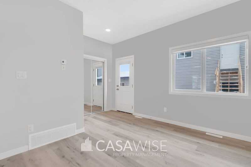 4305 38 St #MAIN - Photo 2 of 22