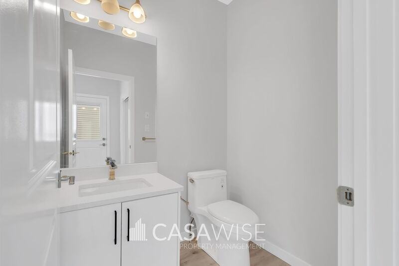 4305 38 St #MAIN - Photo 3 of 22