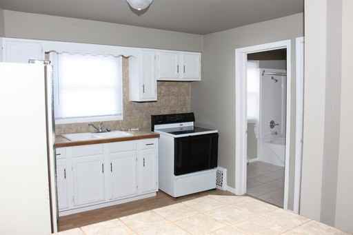 1532 N Washington Ave - Photo 3 of 19