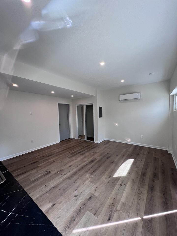 211 South Myers Street - Photo 2 of 4