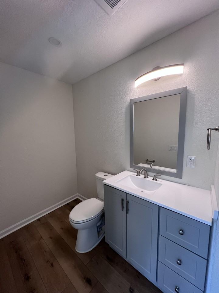 211 South Myers Street - Photo 3 of 4