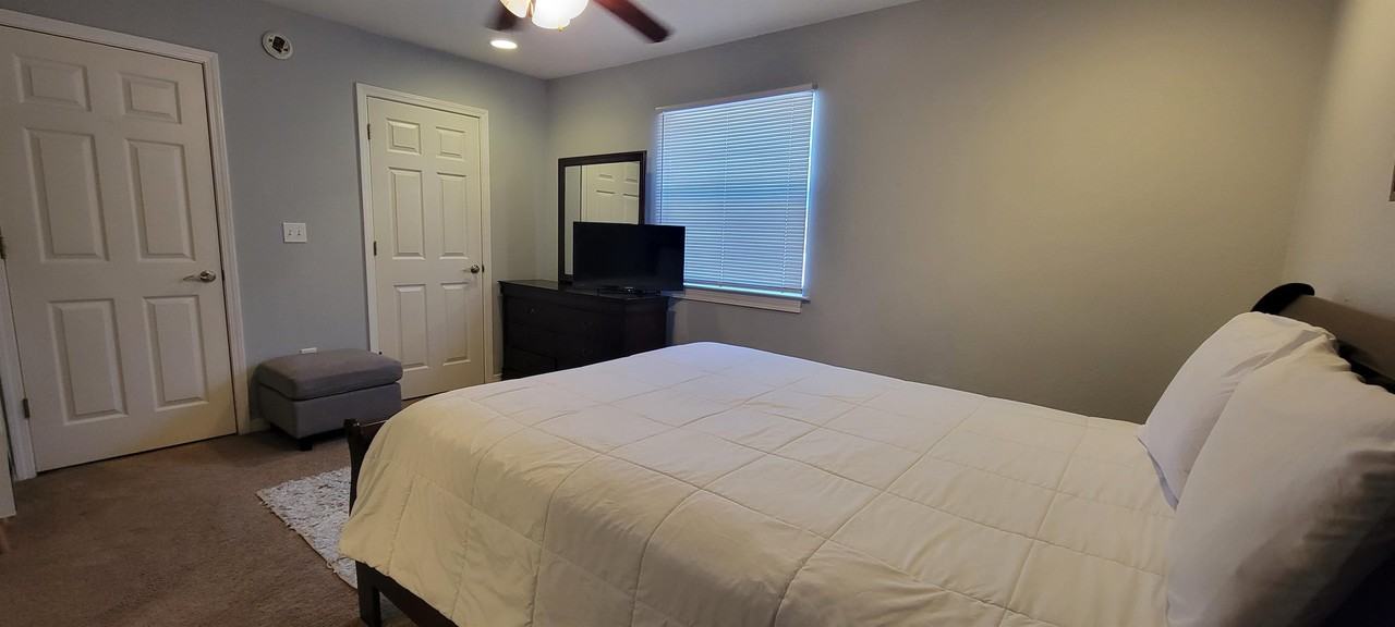 1282 Beach Boulevard - Ginas - Photo 5 of 10