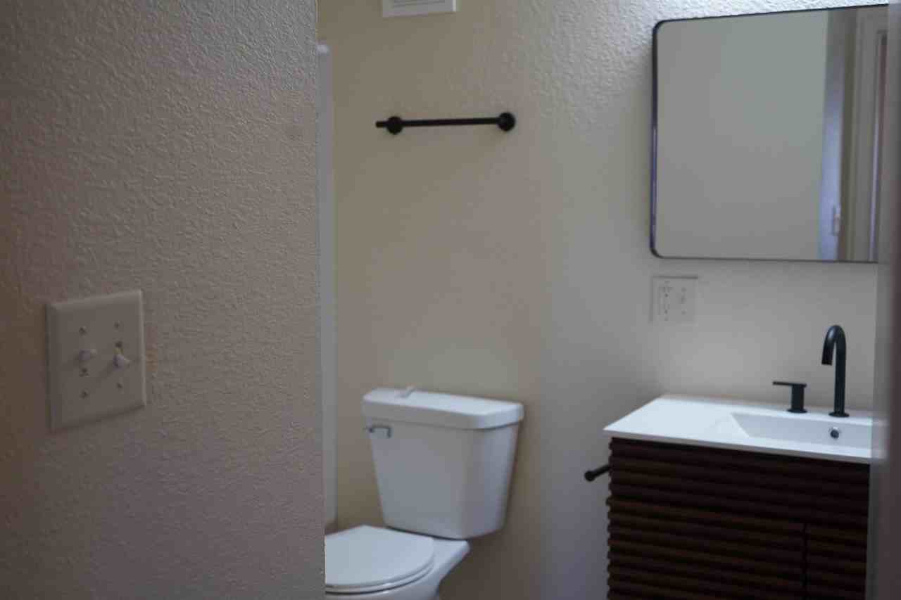 2445 Fairfield Avenue - Photo 4 of 10