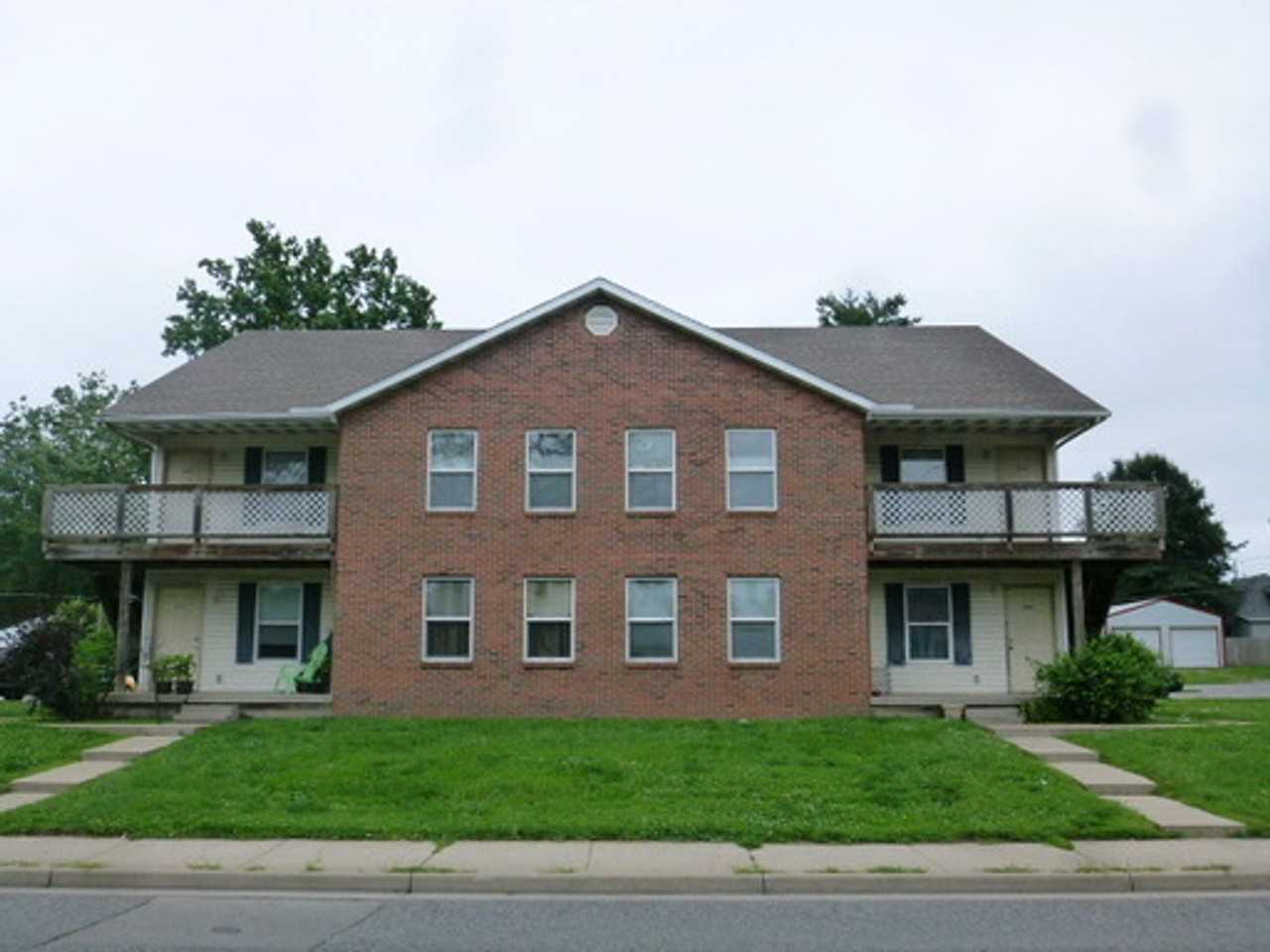 NOEL 669-679 - Photo 2 of 7