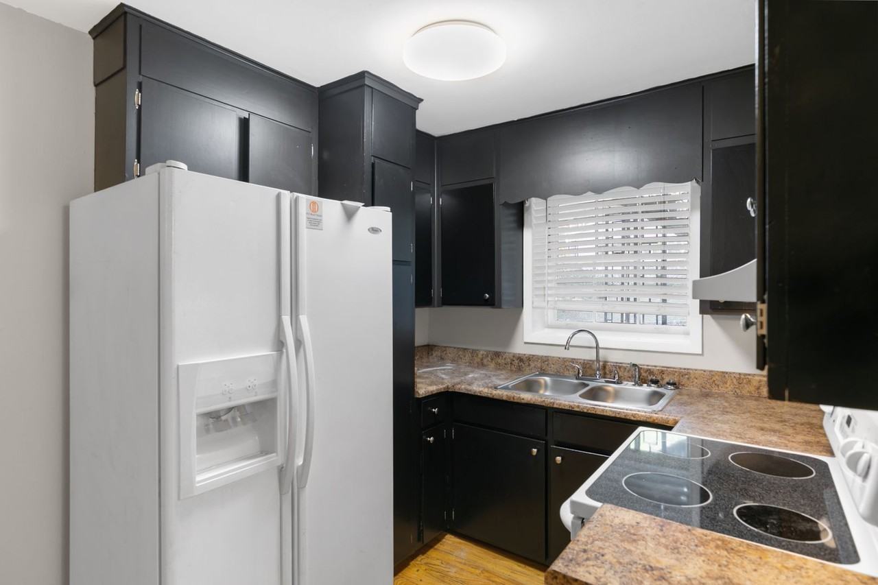 Mont Rouge - Photo 2 of 9