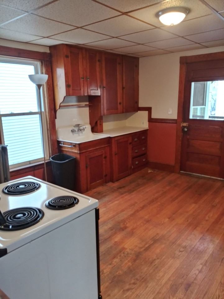 126-128 Pierce - Photo 2 of 9