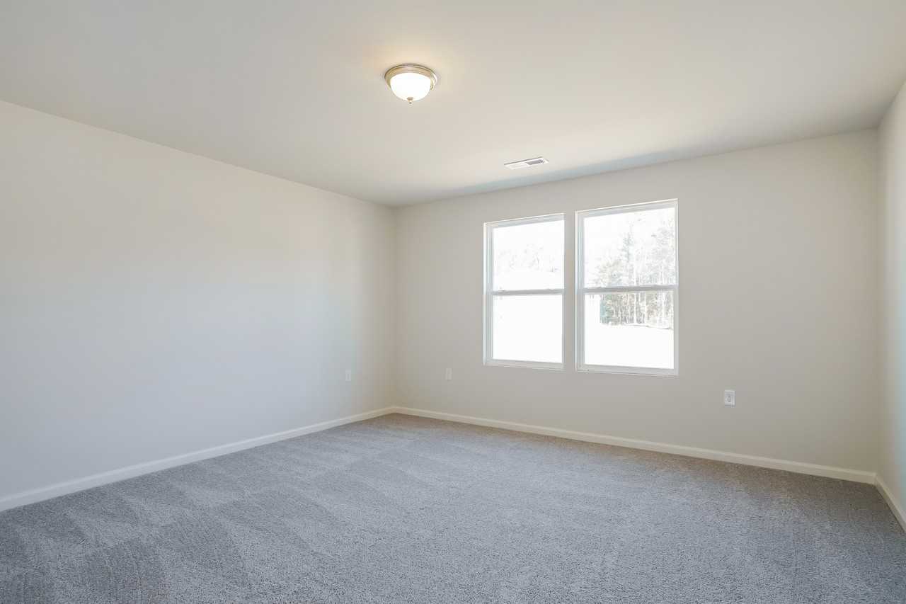 669 Savanac St Se - Photo 7 of 27